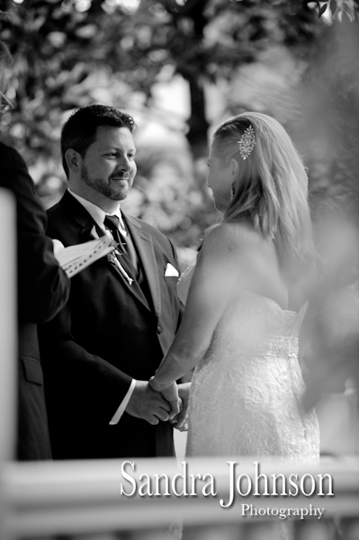 Best Courtyard Lake Lucerne wedding photographer - Sandra Johnson (SJFoto.com)